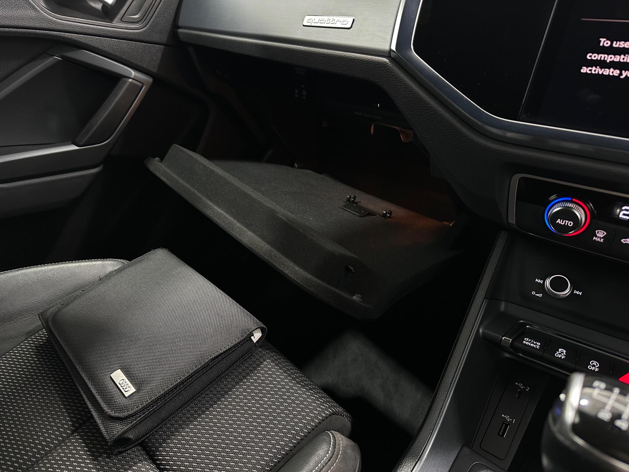 Audi Q3 view 27