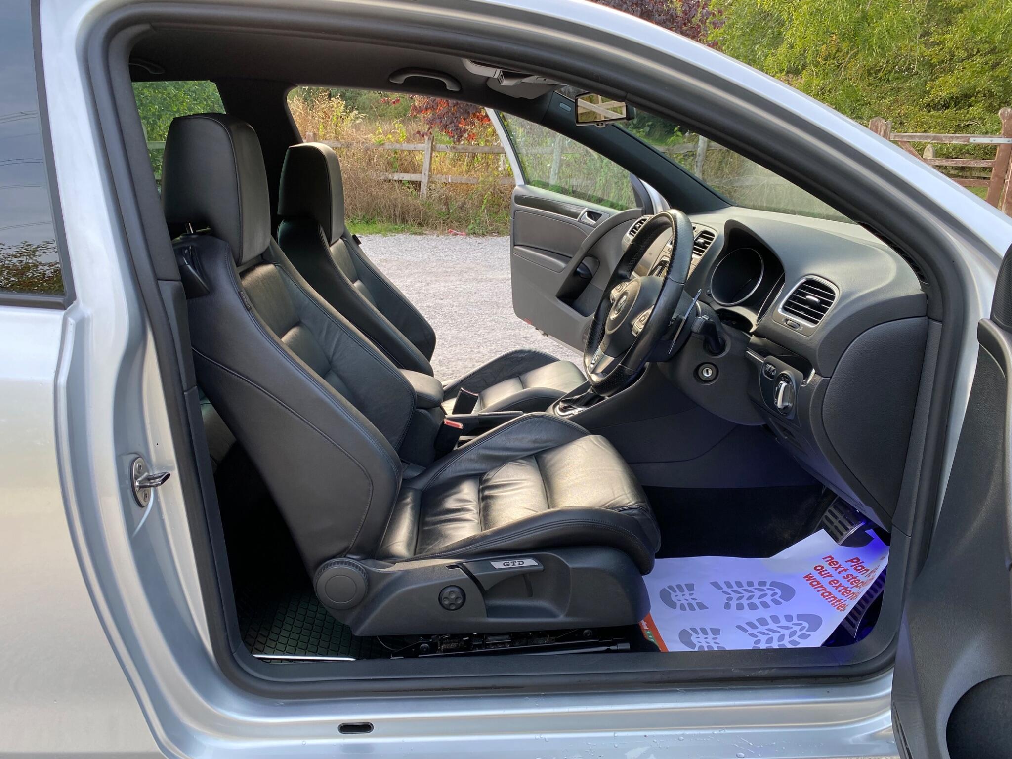 Volkswagen Golf view 11