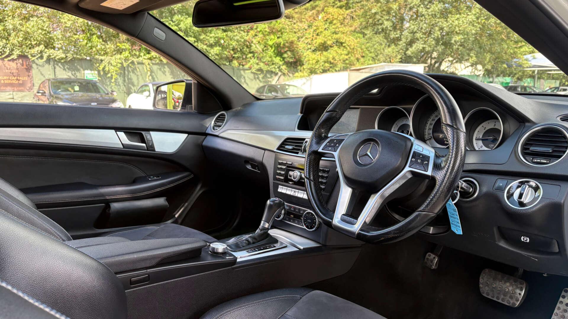 Mercedes-Benz C-Class view 6