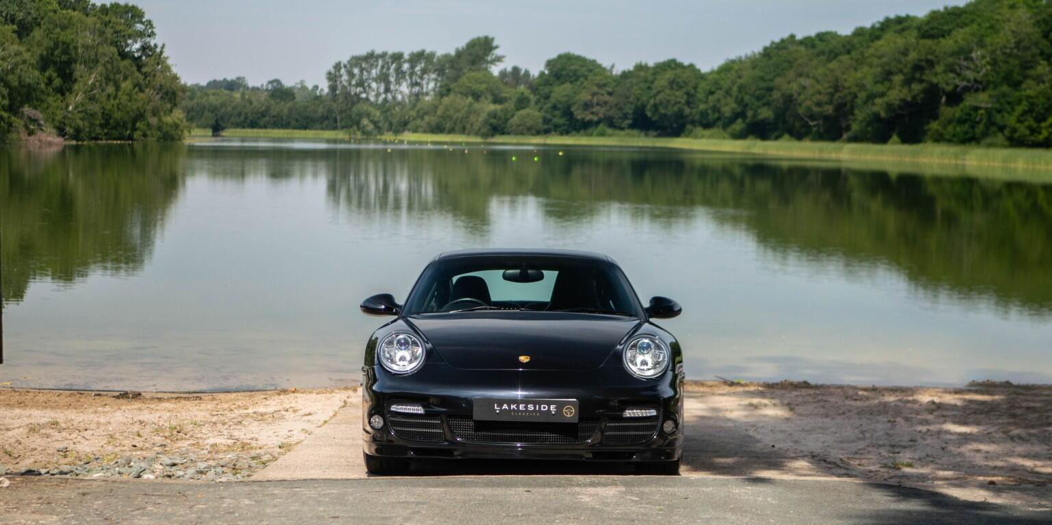 Porsche 911 view 2