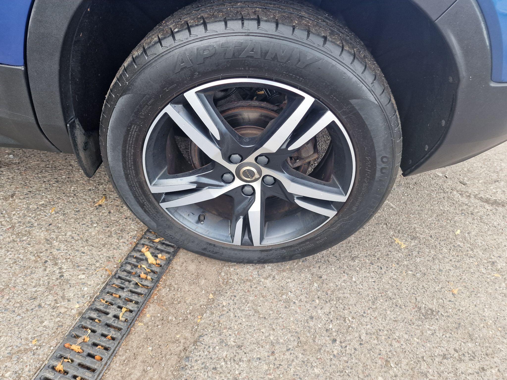 Volvo XC40 view 50