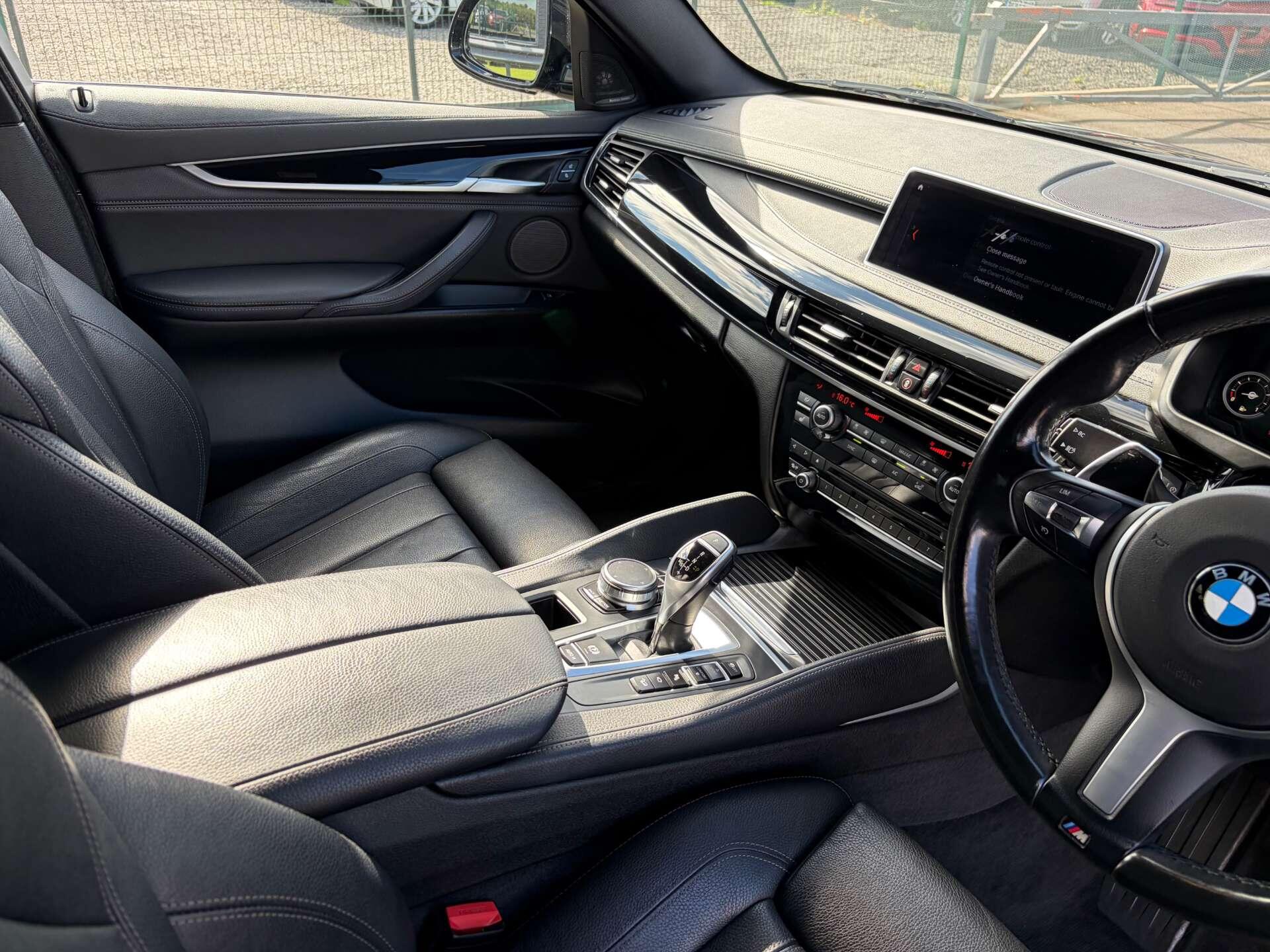 BMW X6 view 41