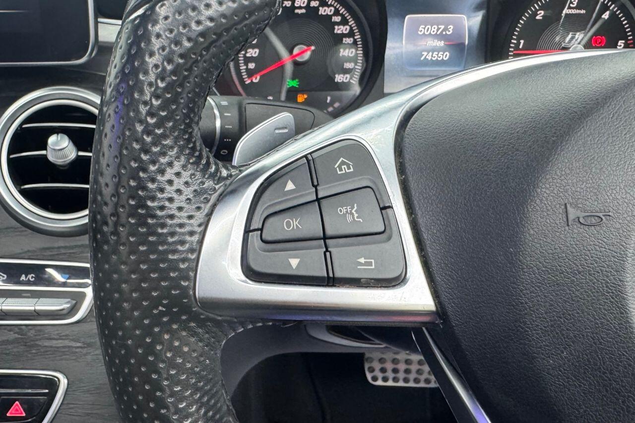 Mercedes-Benz C-Class view 22