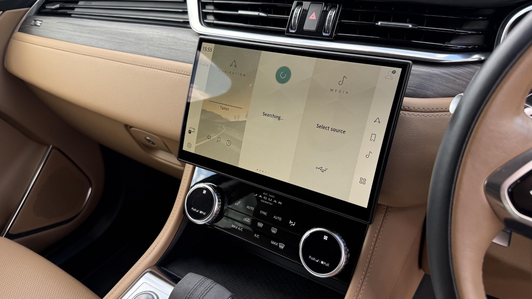 Jaguar F-Pace view 24