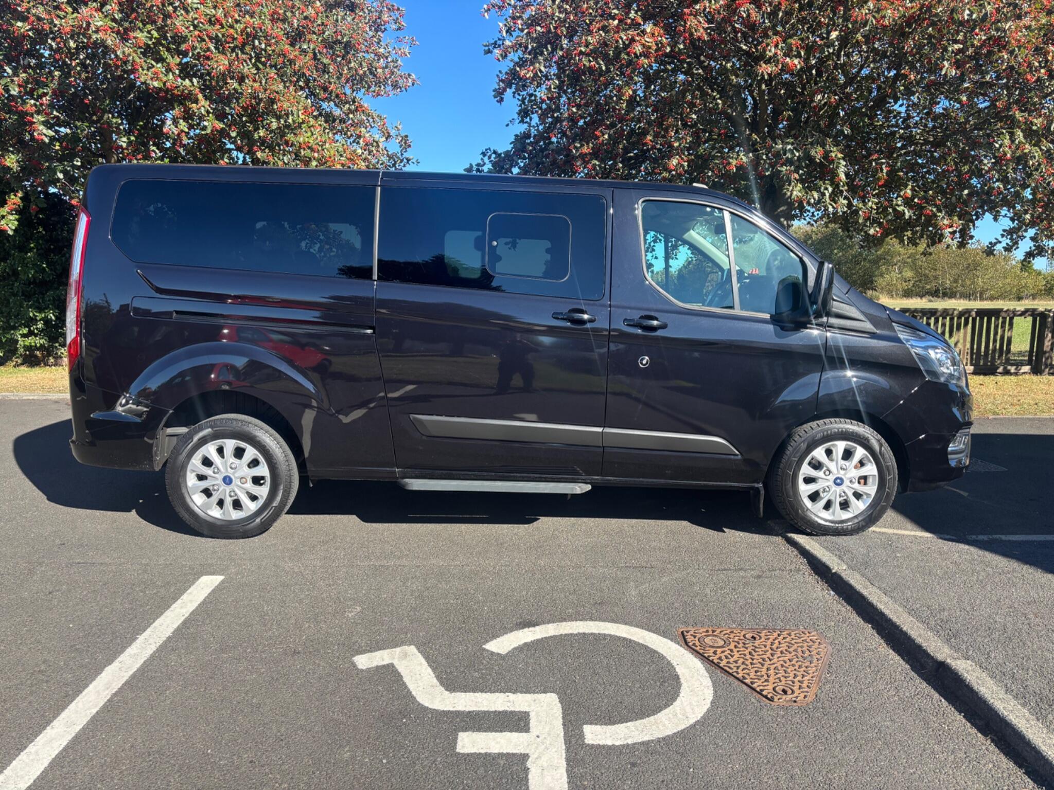 Ford Tourneo Custom view 8