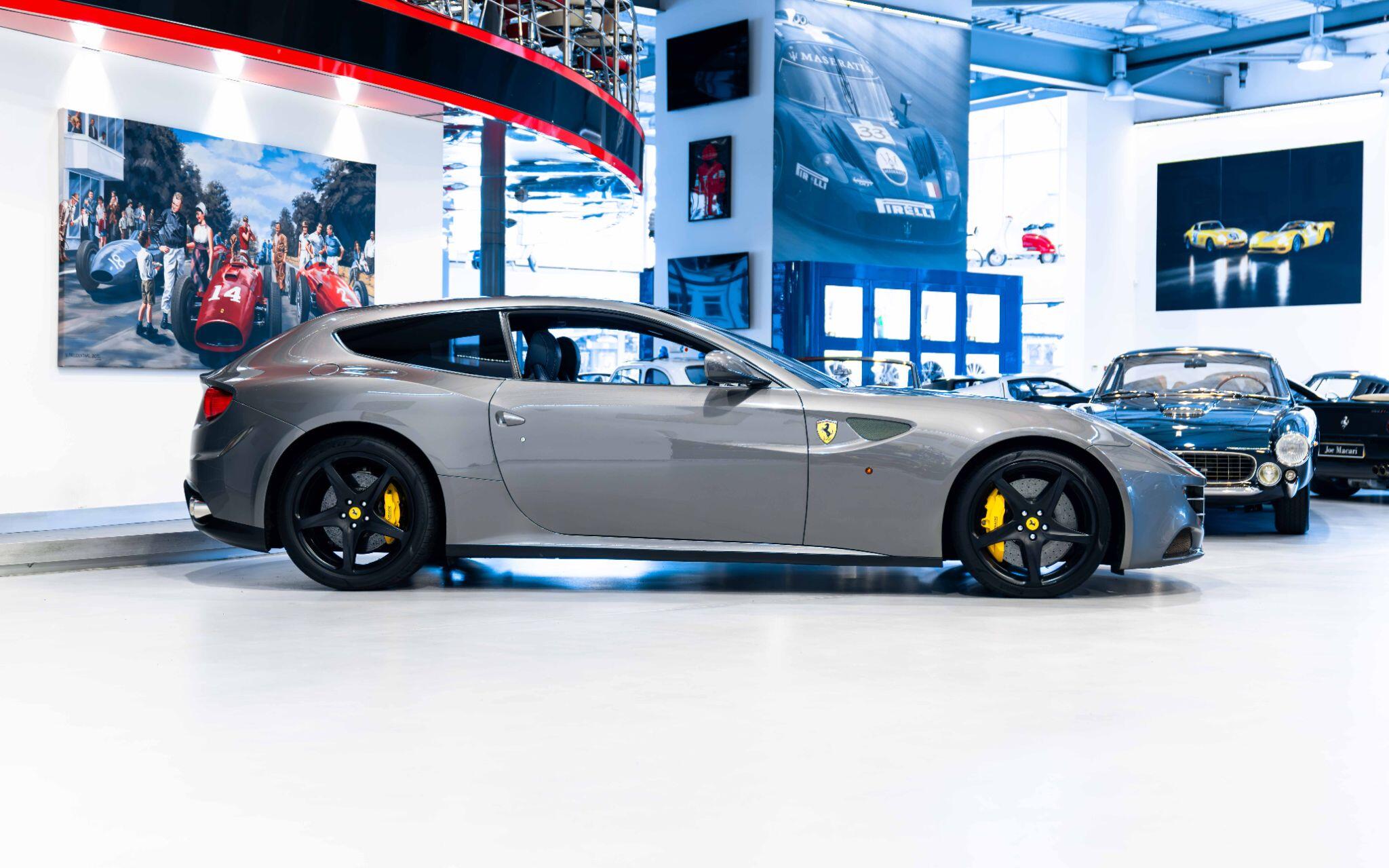 Ferrari FF view 4