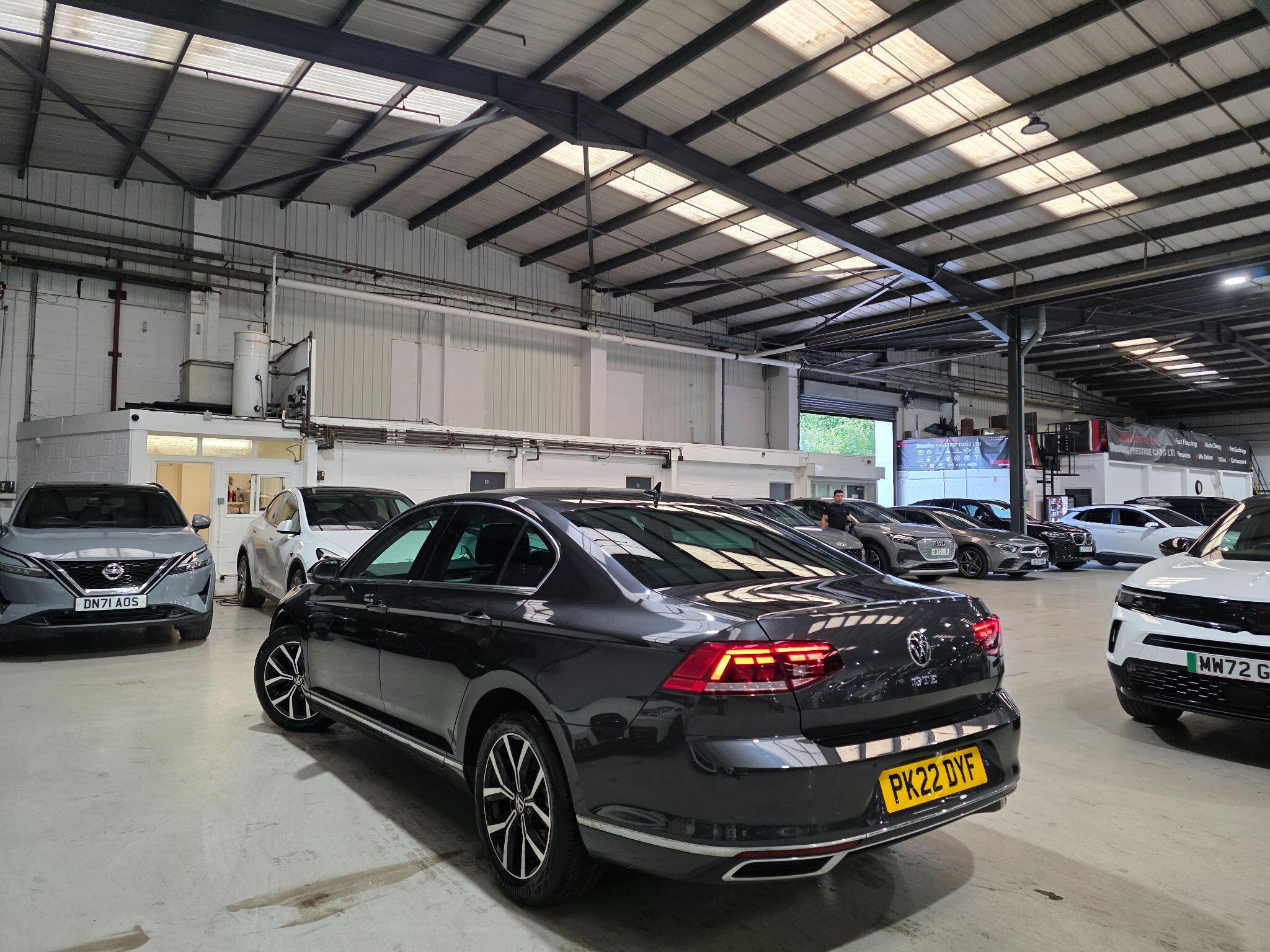 Volkswagen Passat view 27