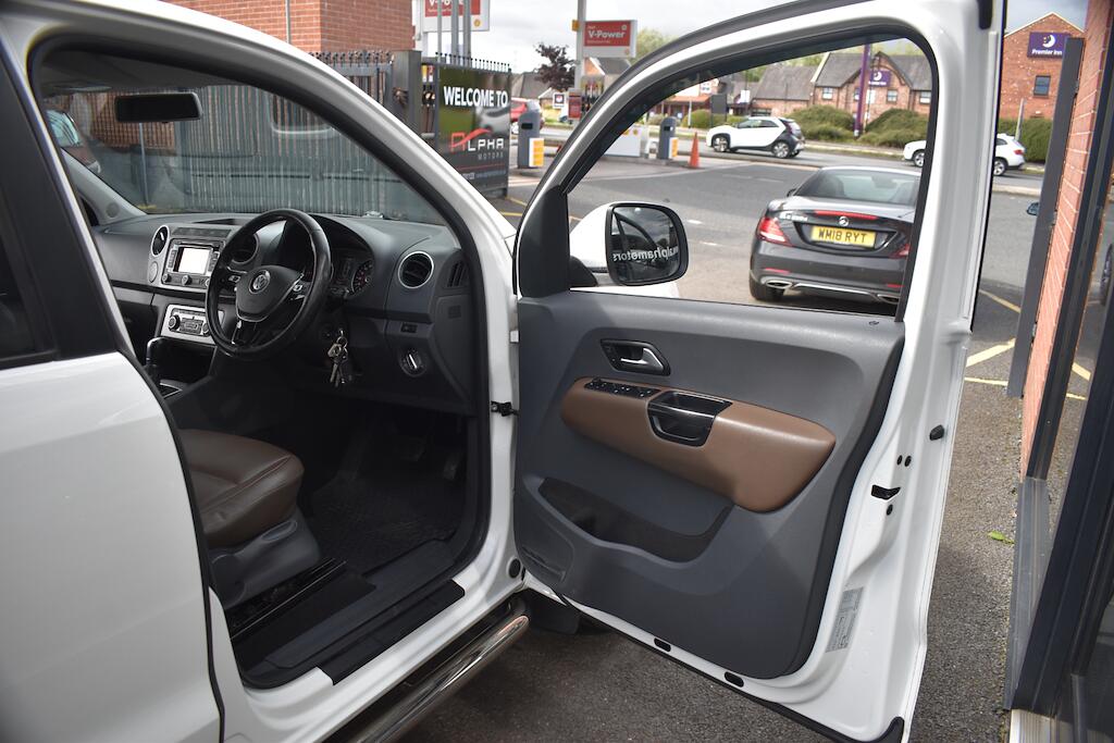 Volkswagen Amarok view 42