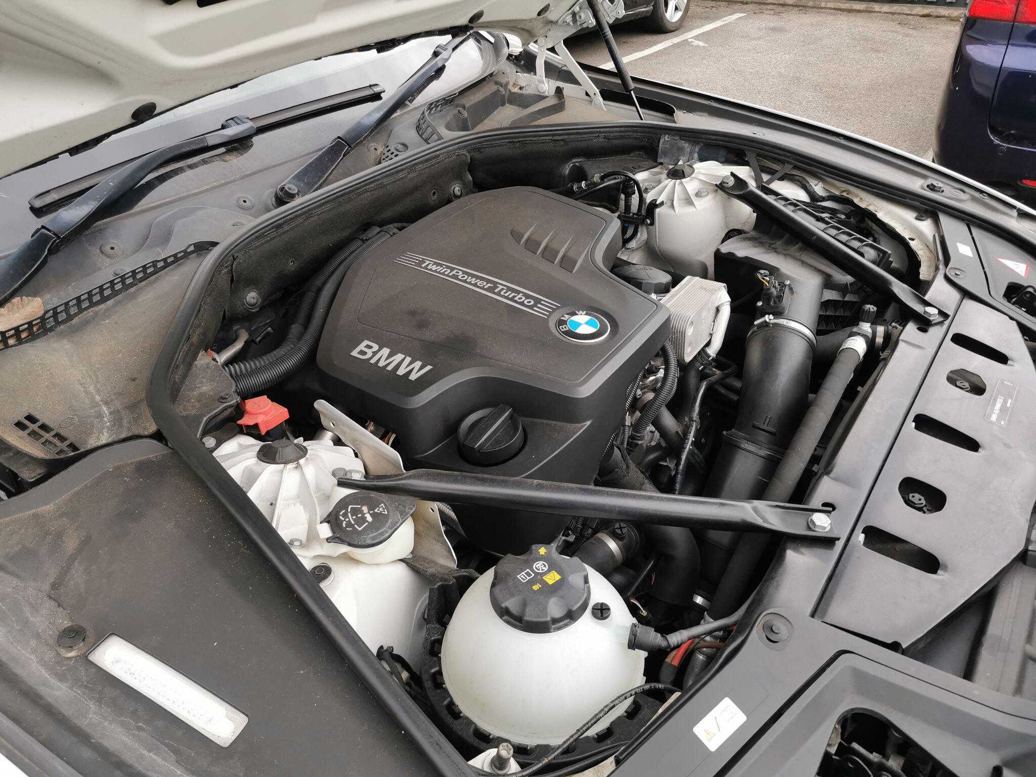 BMW 5 Series view 44