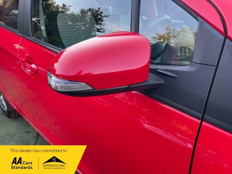 2017 Toyota Yaris 1.5 VVT-i Icon Euro 6 5dr • 37,180 miles image 47