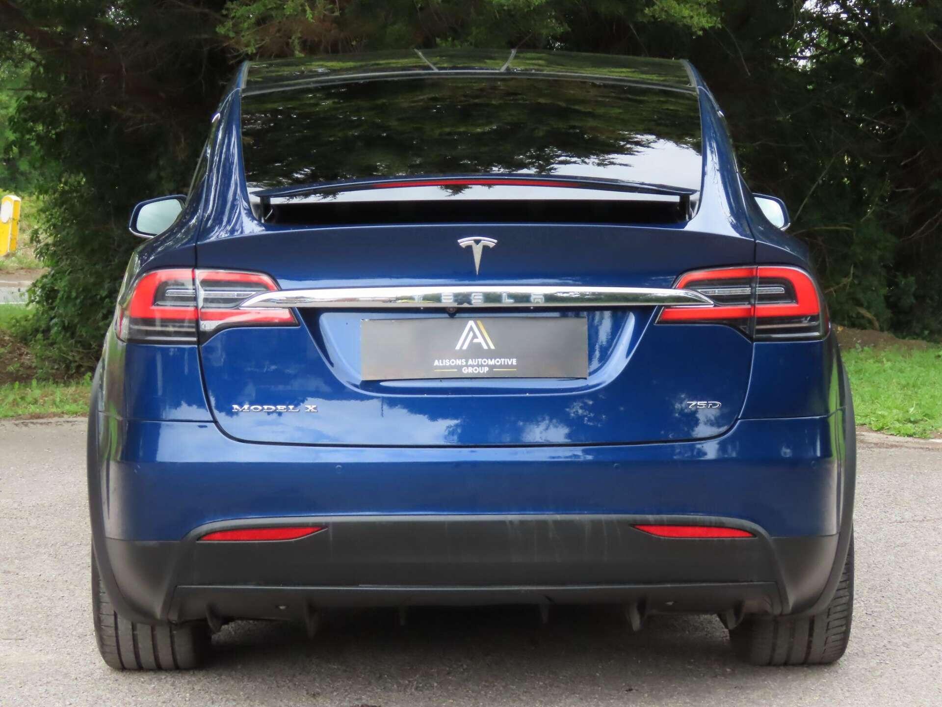 Tesla Model X view 7
