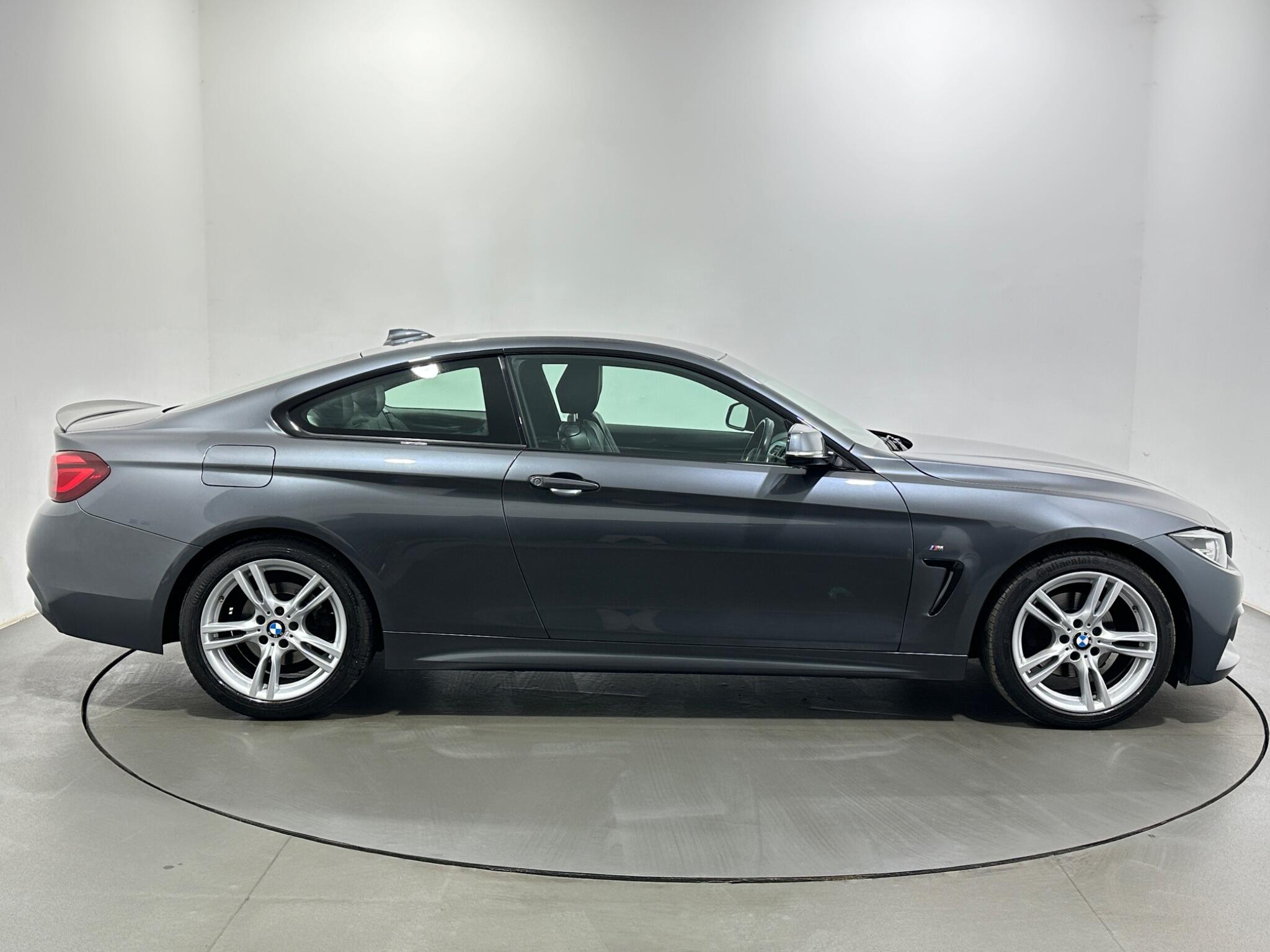 BMW 4 Series view 9