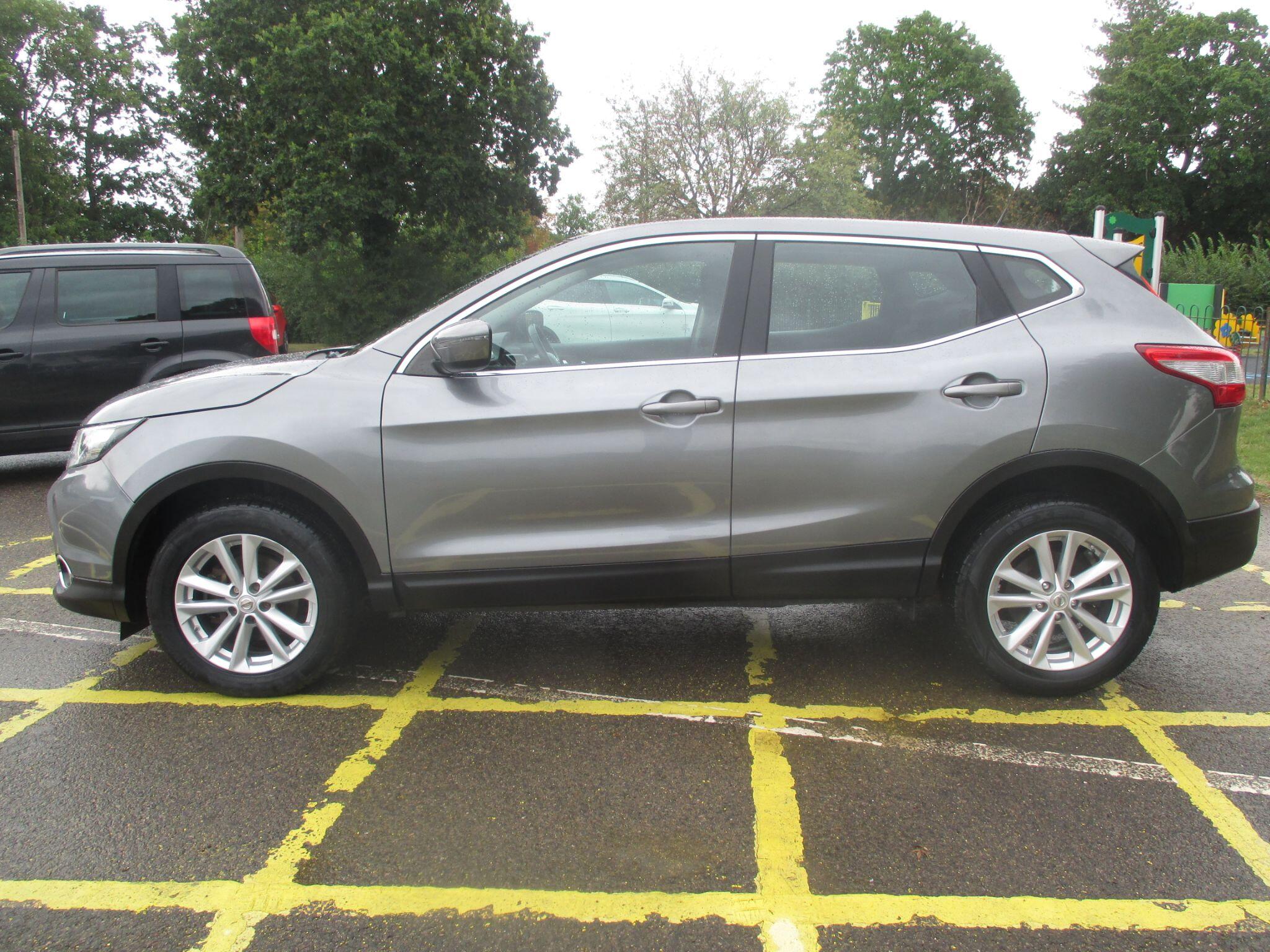 Nissan Qashqai view 18