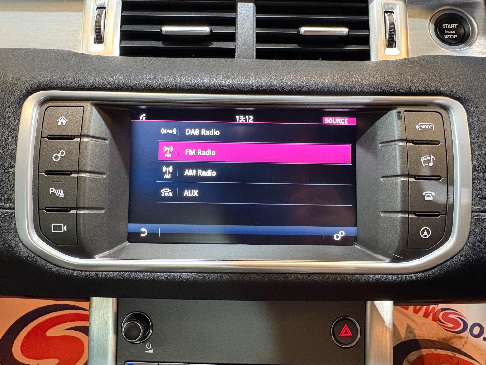 Land Rover Range Rover Evoque view 32