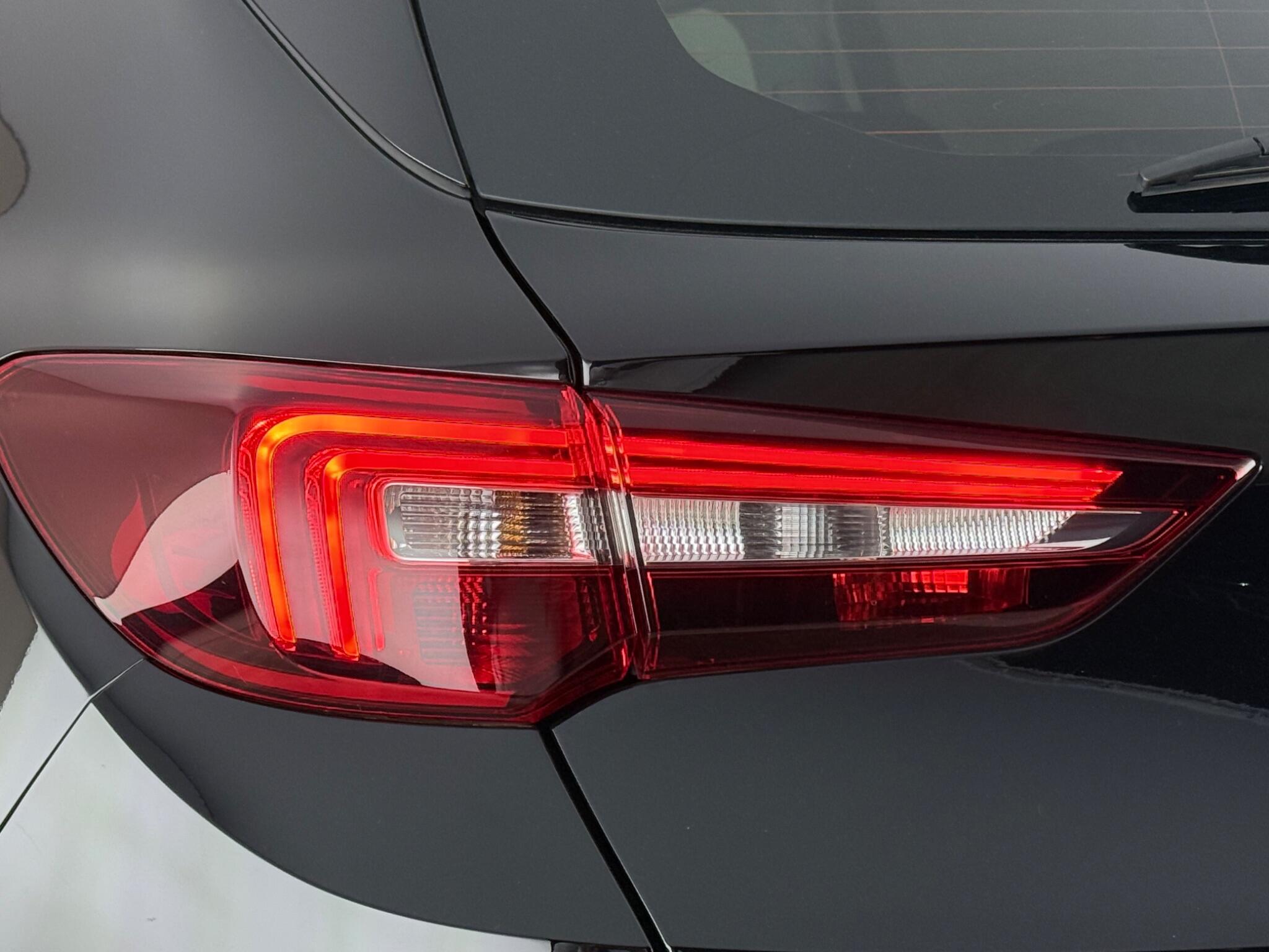 Vauxhall Grandland X view 11