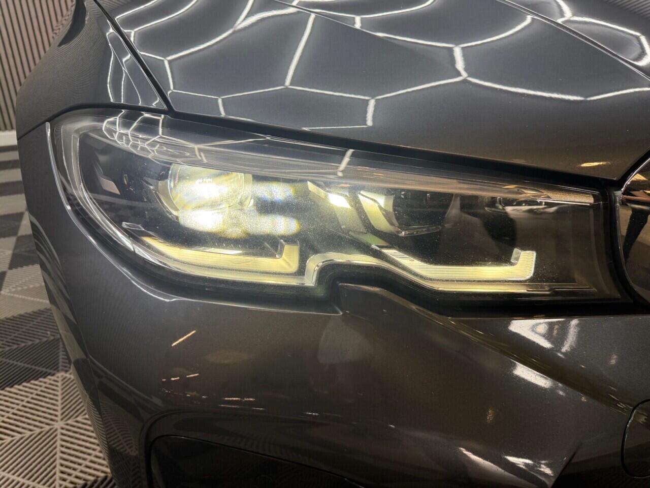 BMW 3 Series view 3