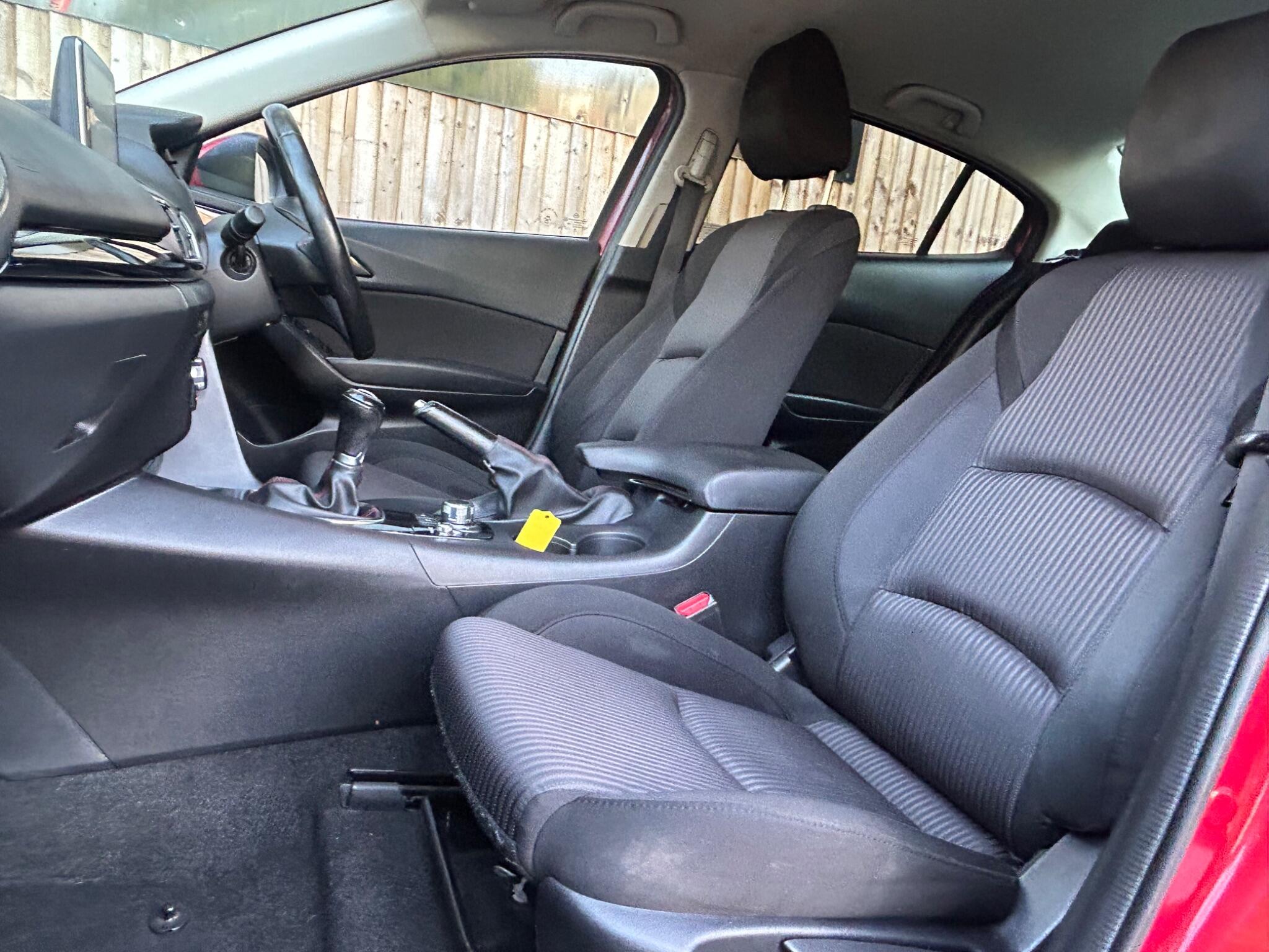 Mazda Mazda3 view 24