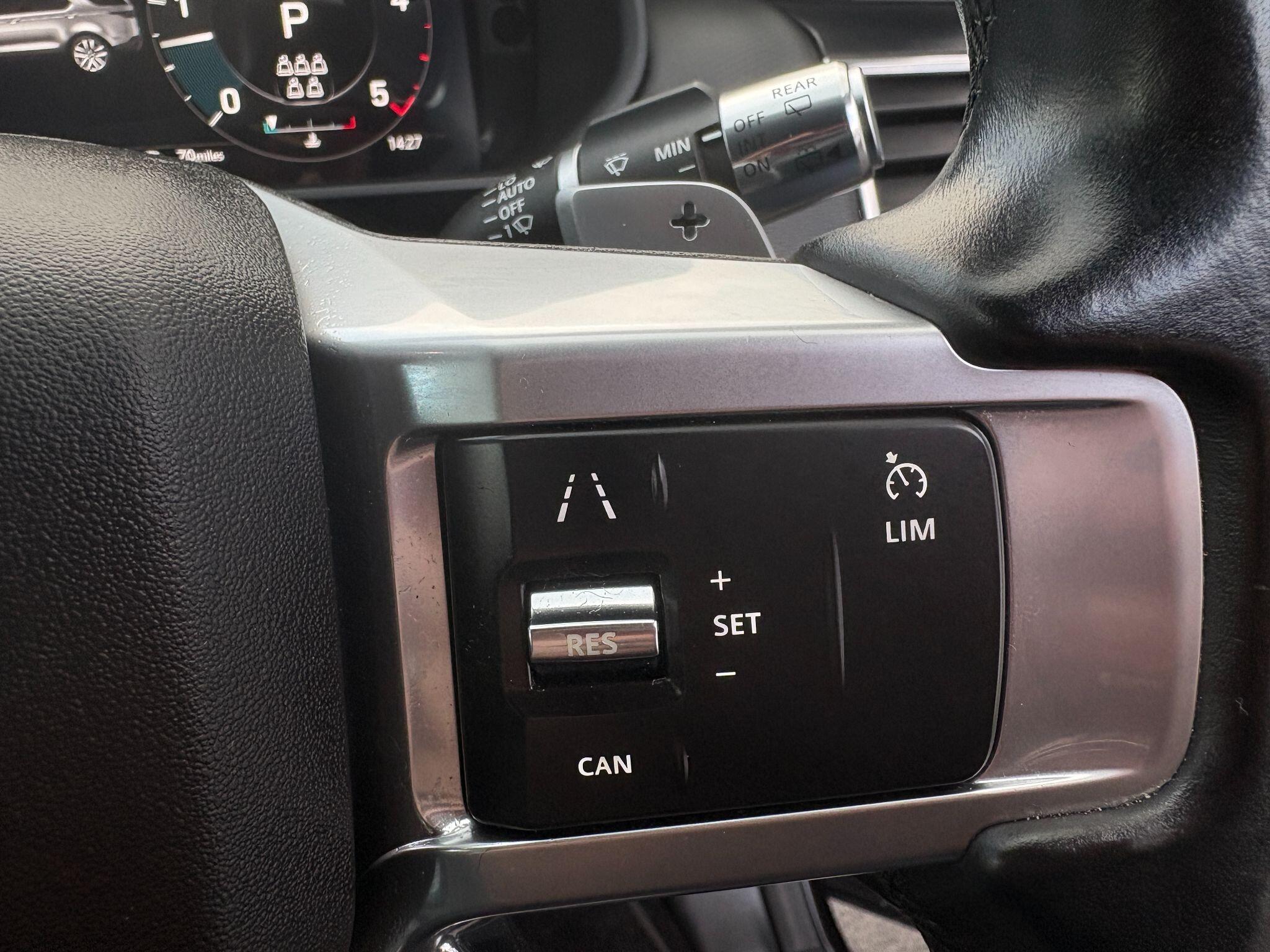 Land Rover Discovery 3 view 14