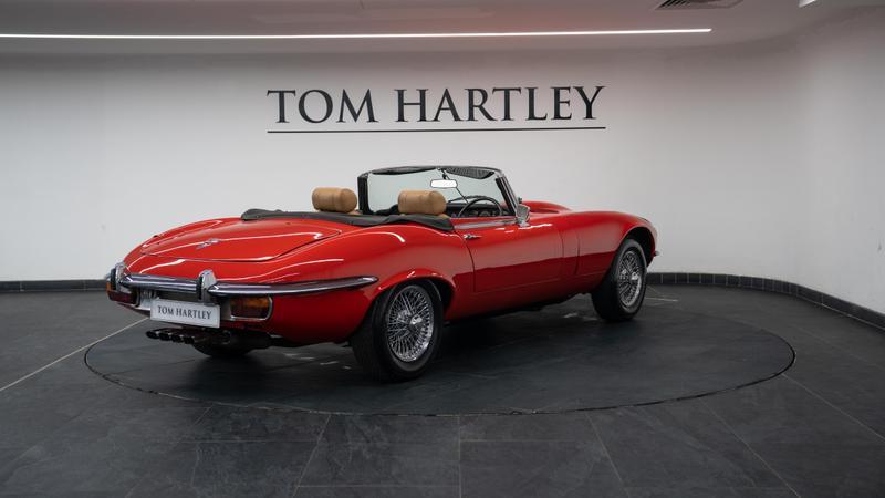 Jaguar E-Type view 7