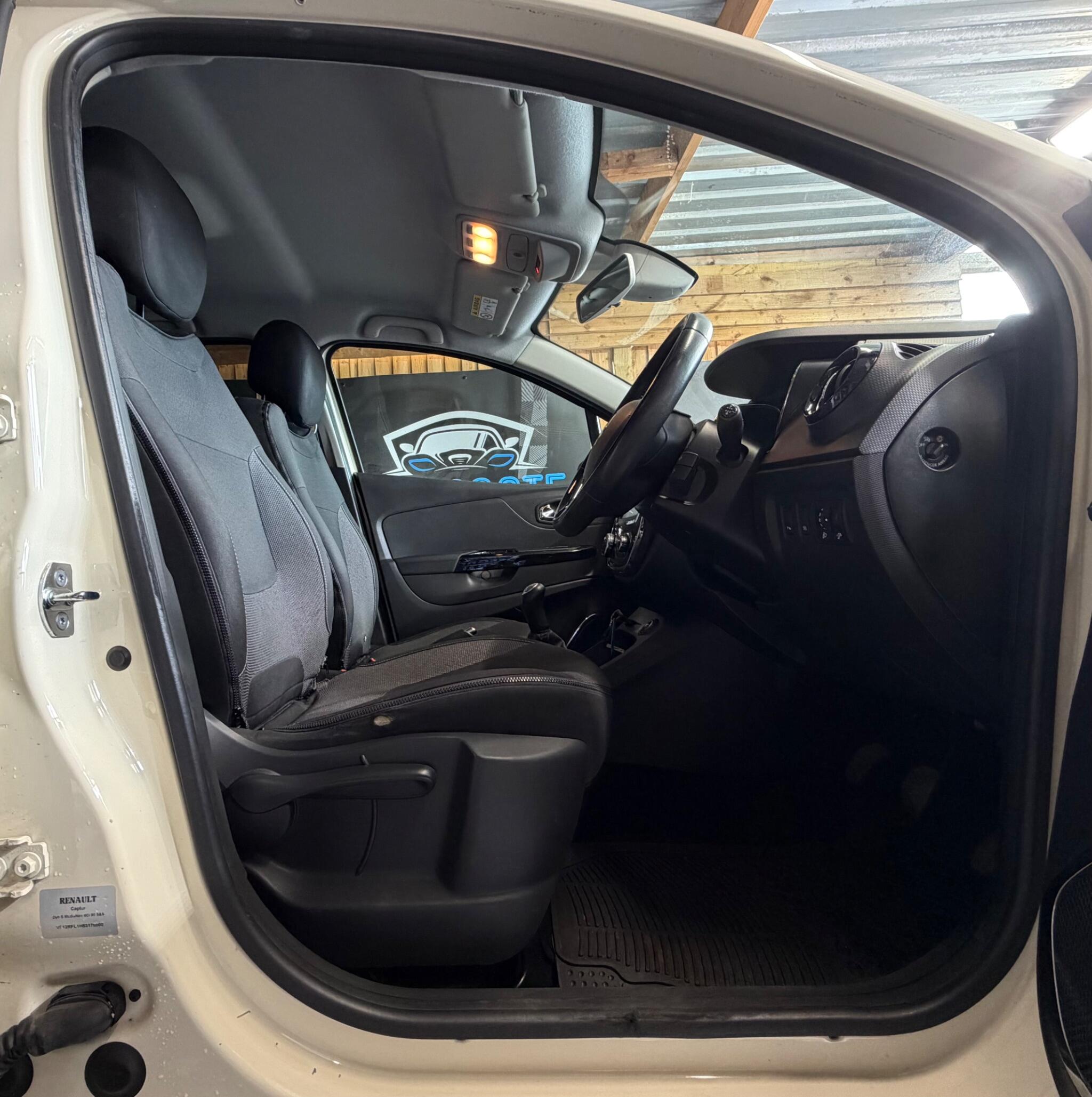 Renault Captur view 21