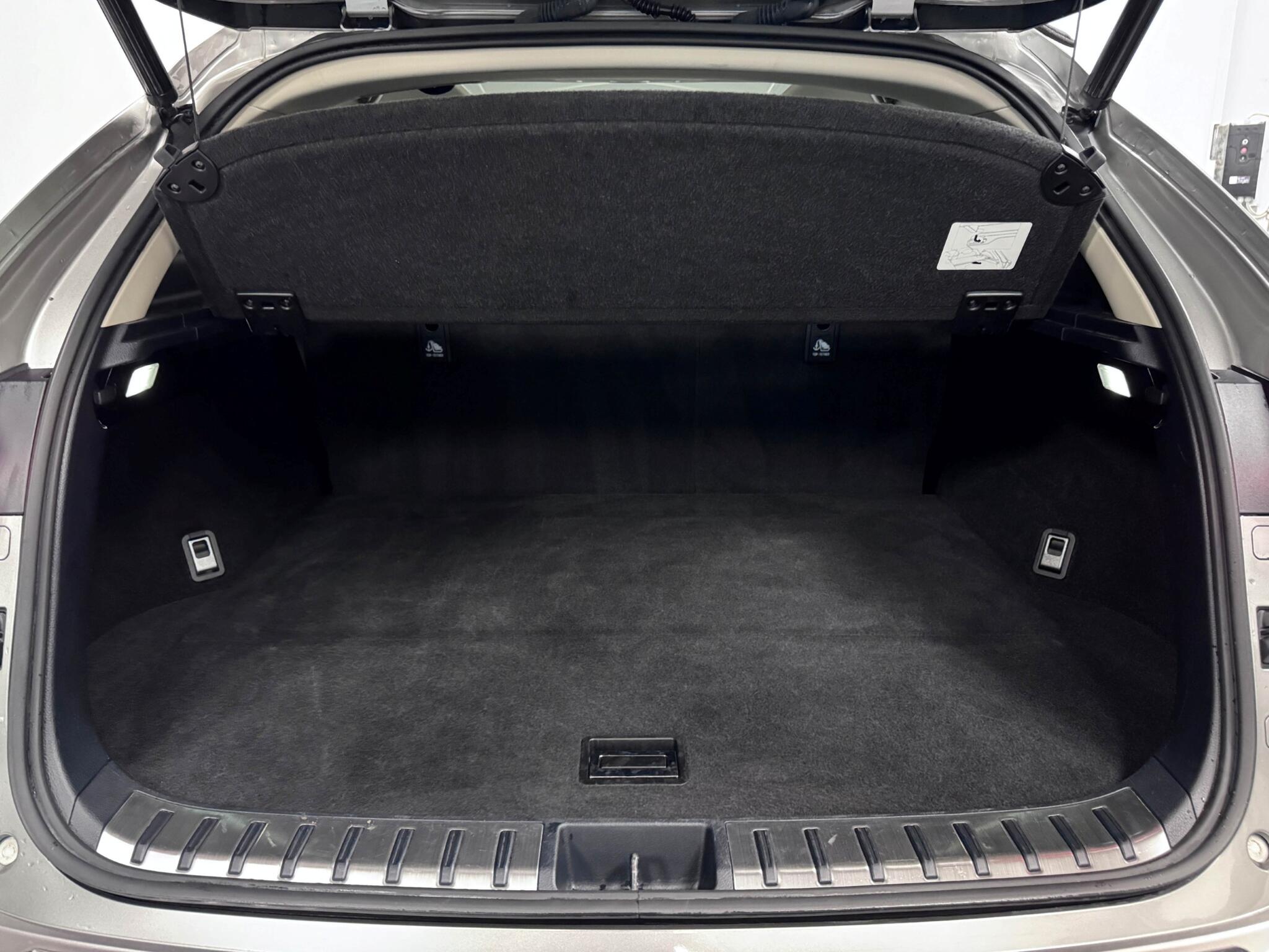 Lexus NX view 7