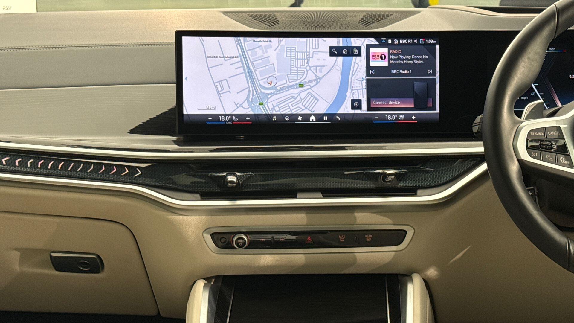 BMW X6 view 8