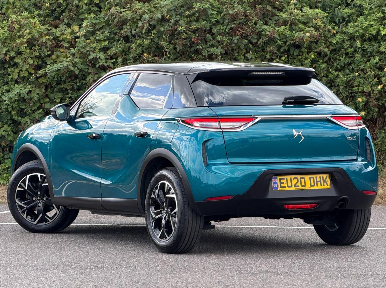 DS Automobiles DS 3 Crossback view 2