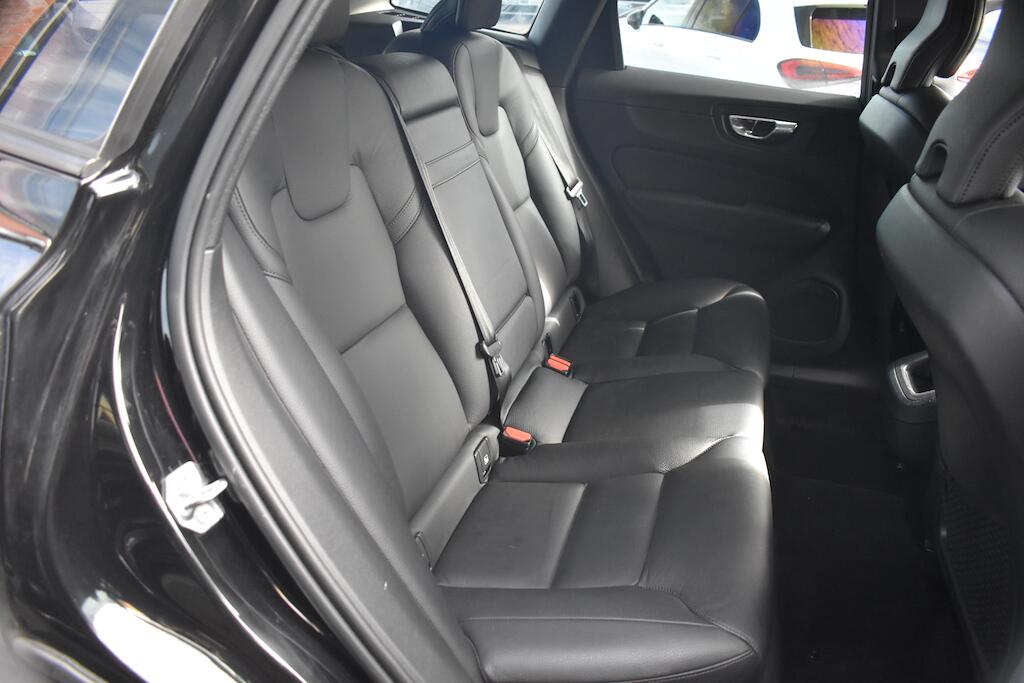 Volvo XC60 view 24
