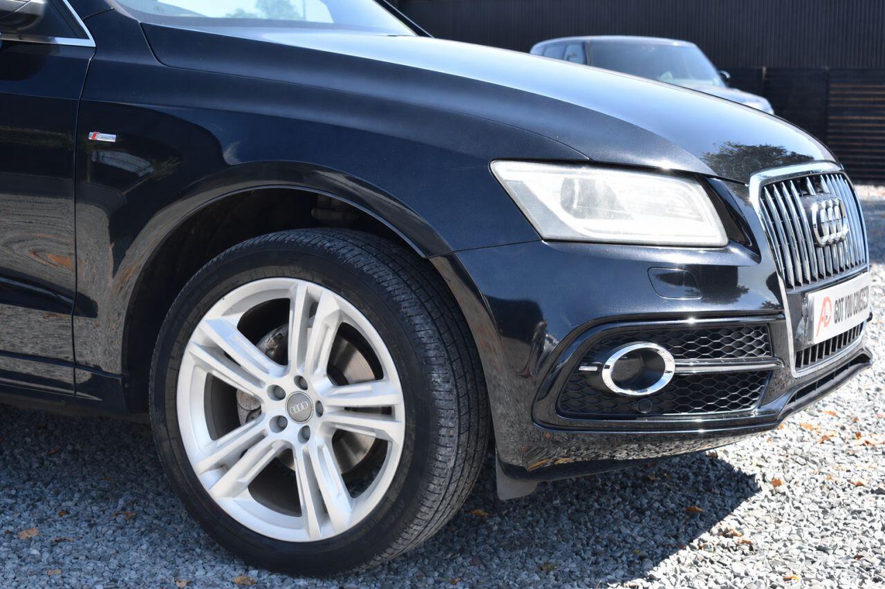 Audi Q5 view 13