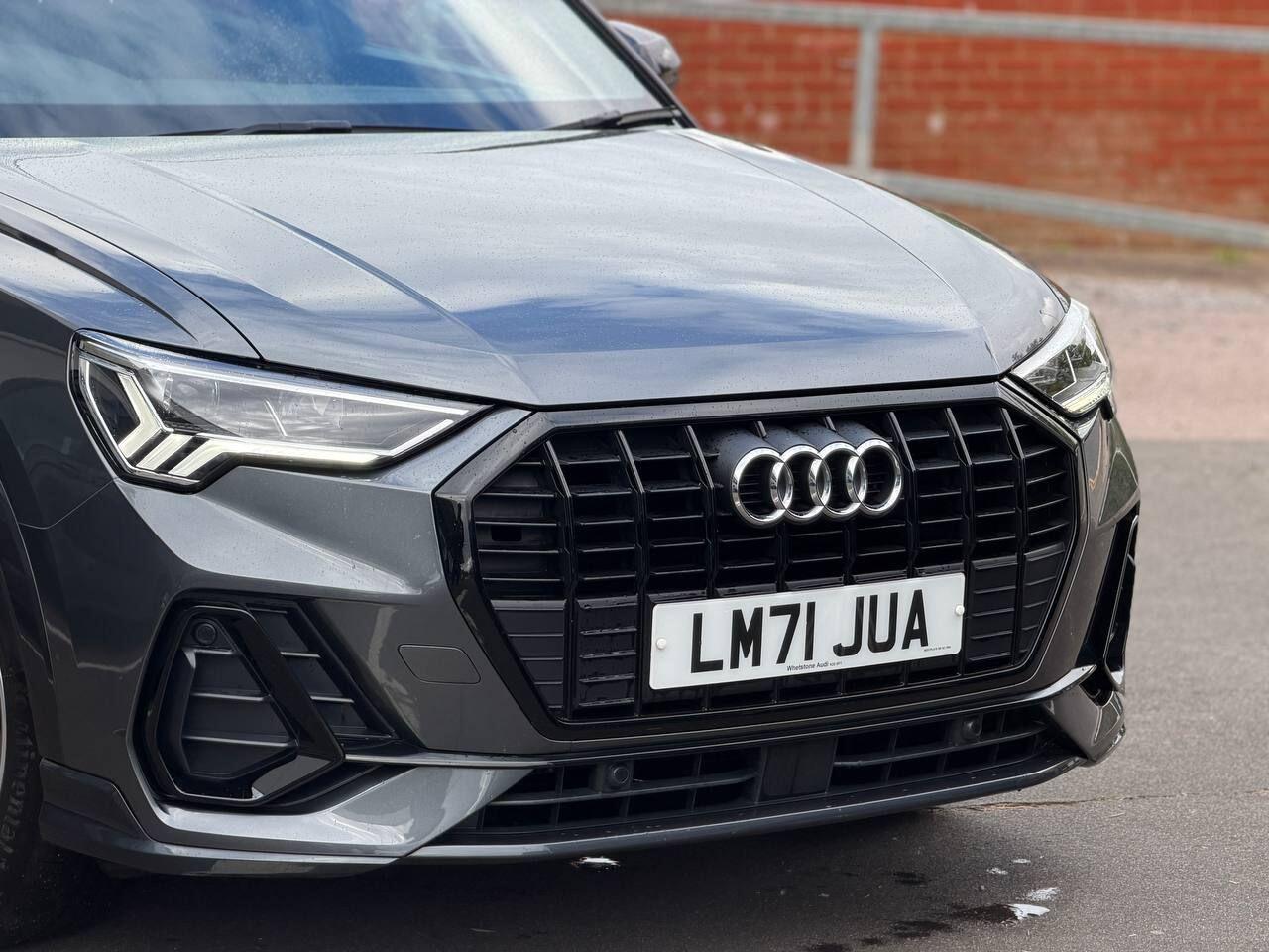 Audi Q3 view 57