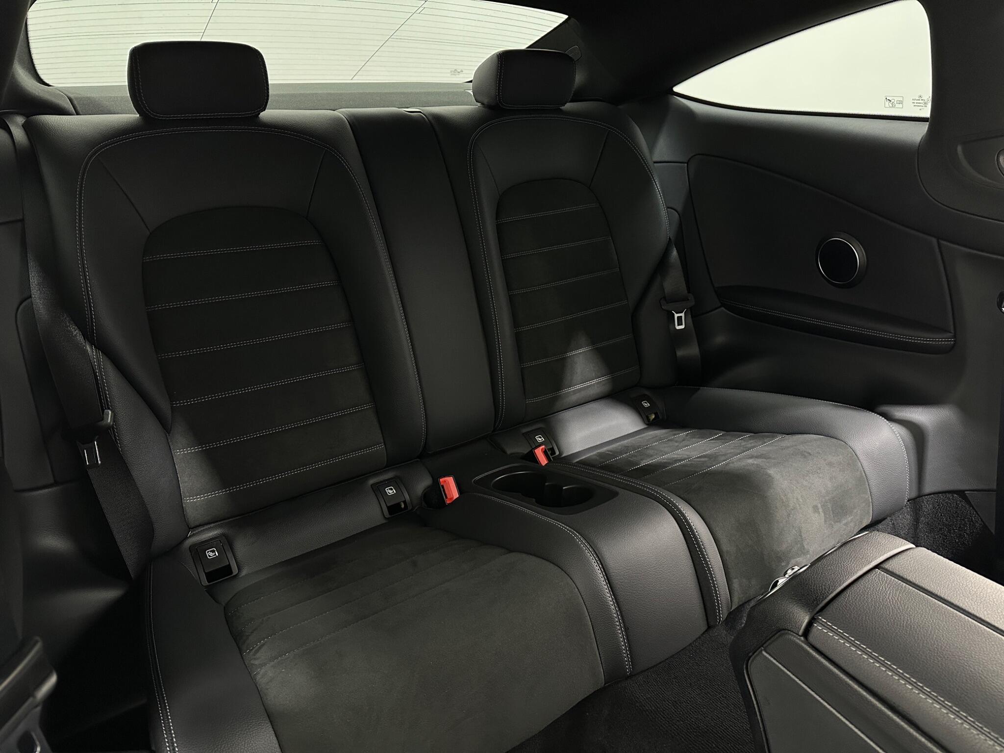 Mercedes-Benz C-Class view 39