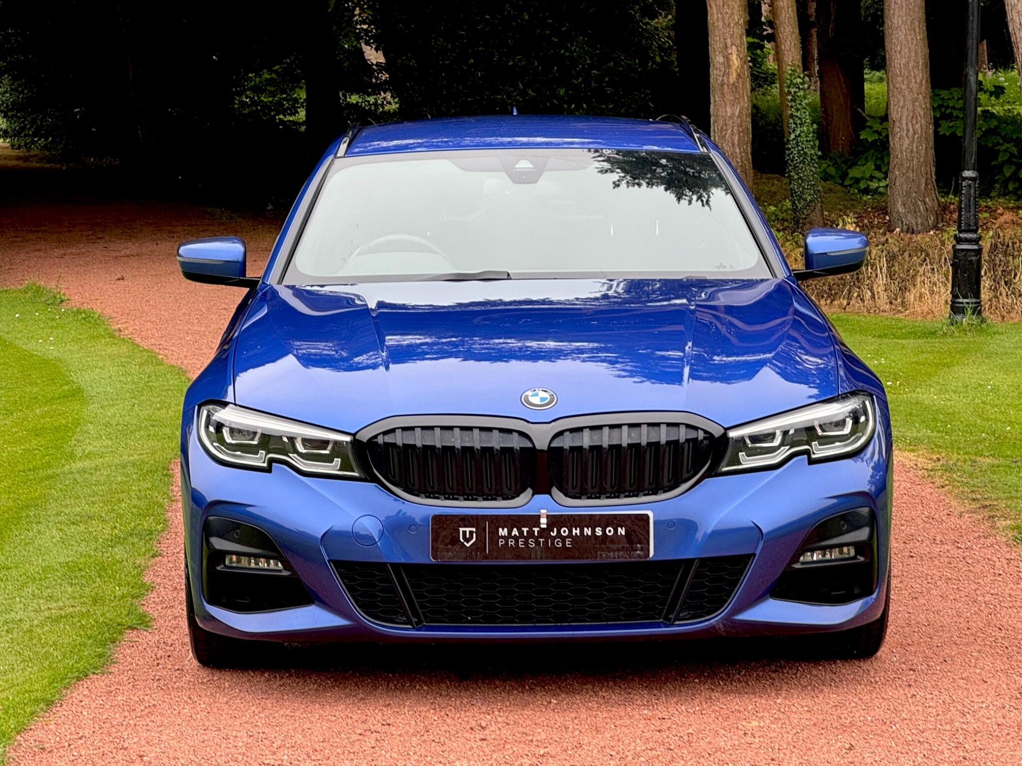 BMW 3 Series view 3