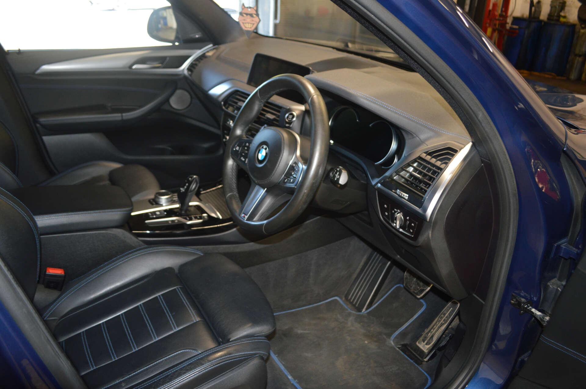 BMW X3 view 13