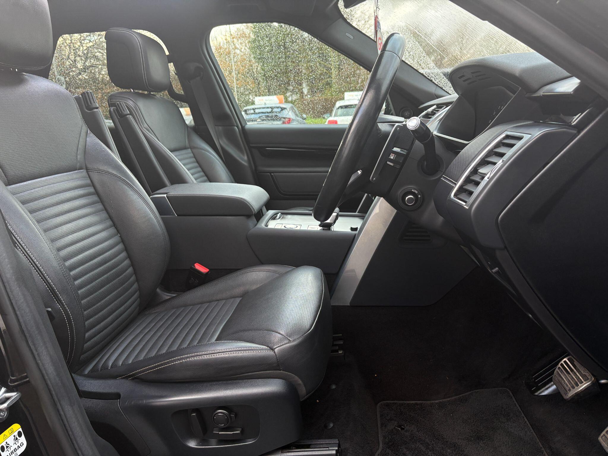 Land Rover Discovery 3 view 7