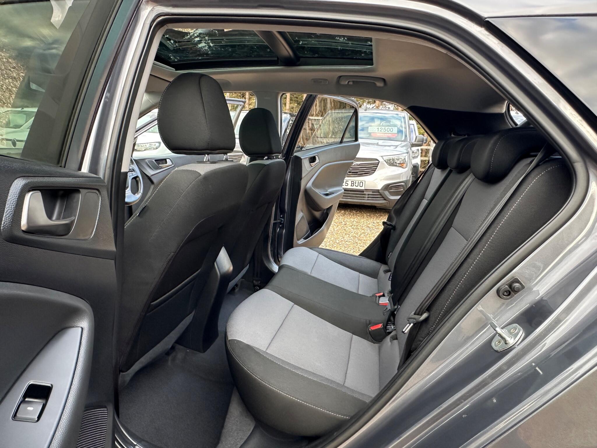 Hyundai i20 view 15