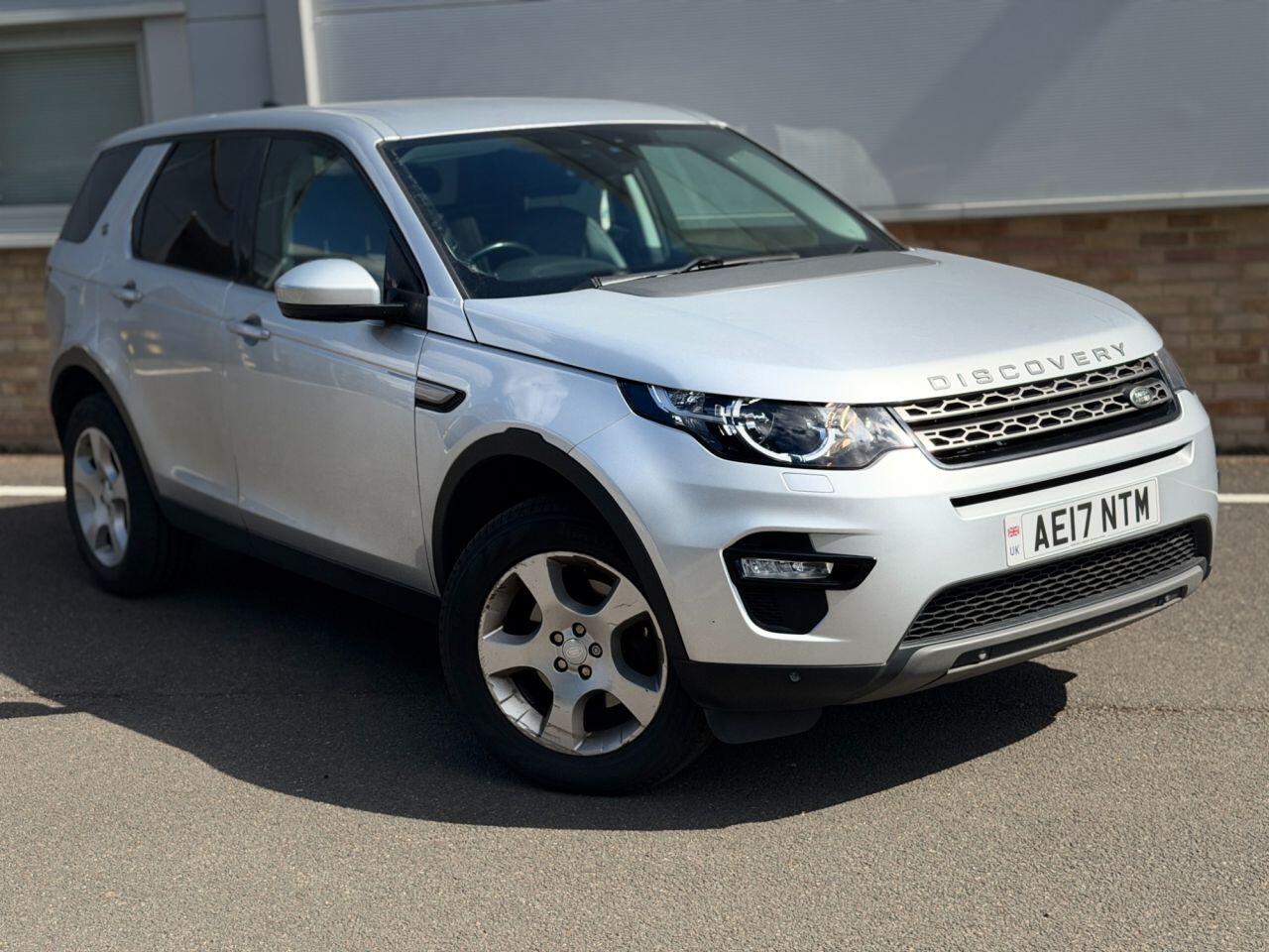 Land Rover Discovery Sport view 32