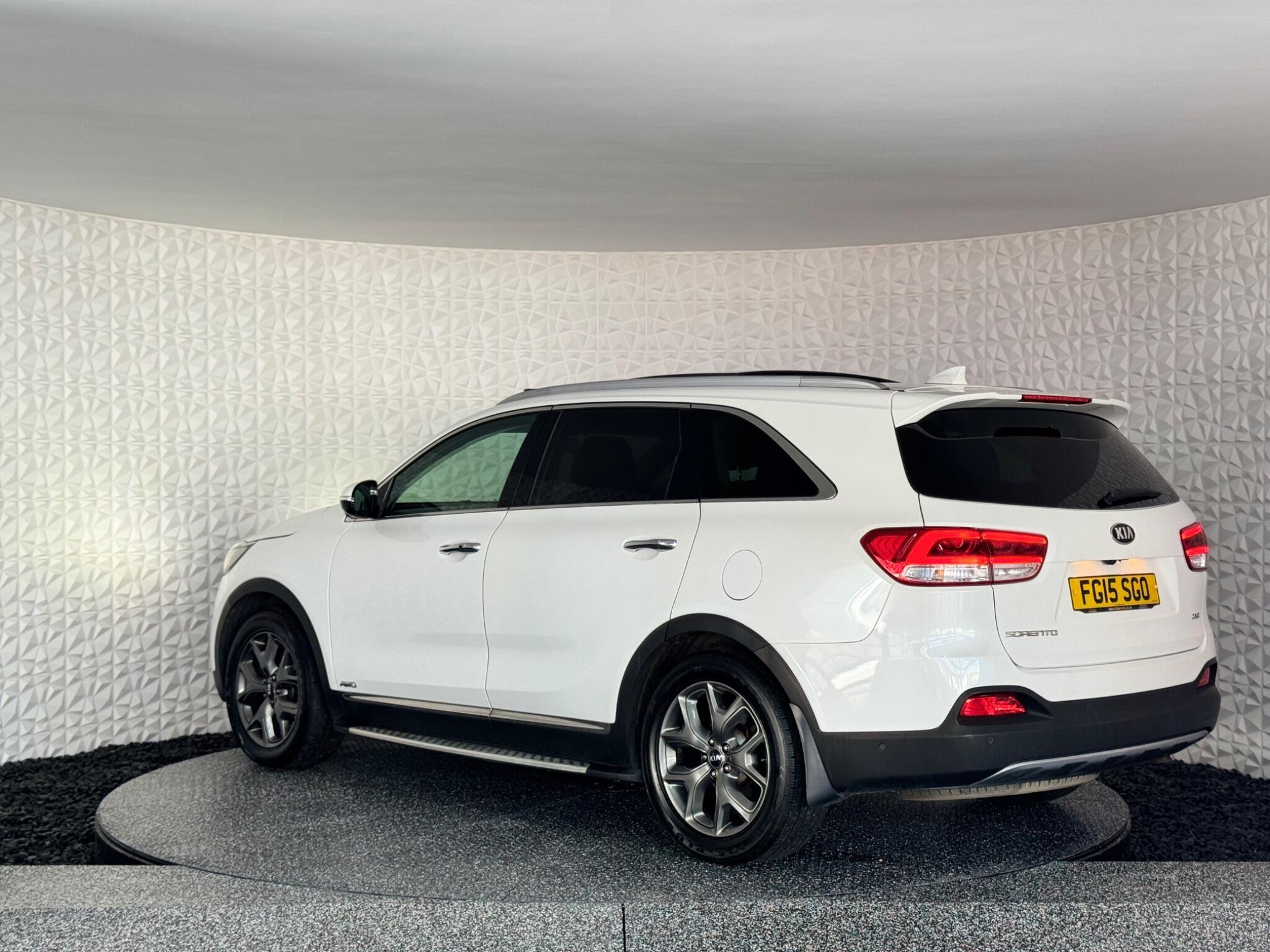 Kia Sorento view 16
