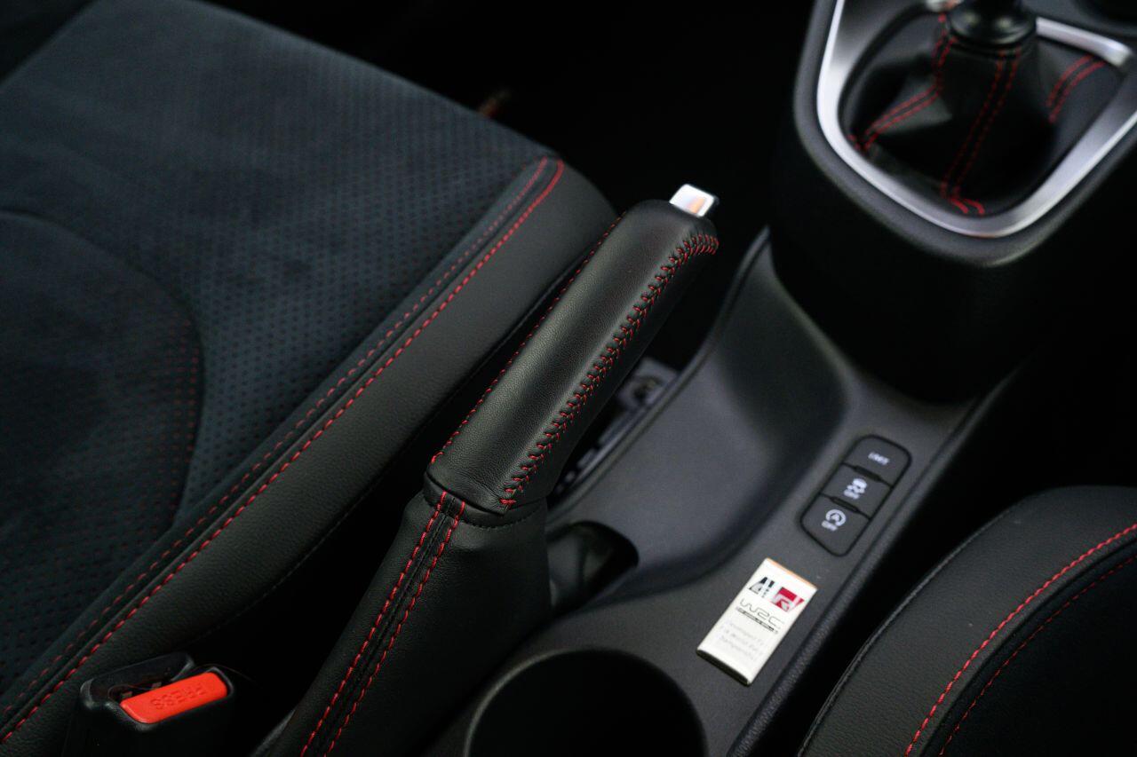 Toyota Yaris view 32