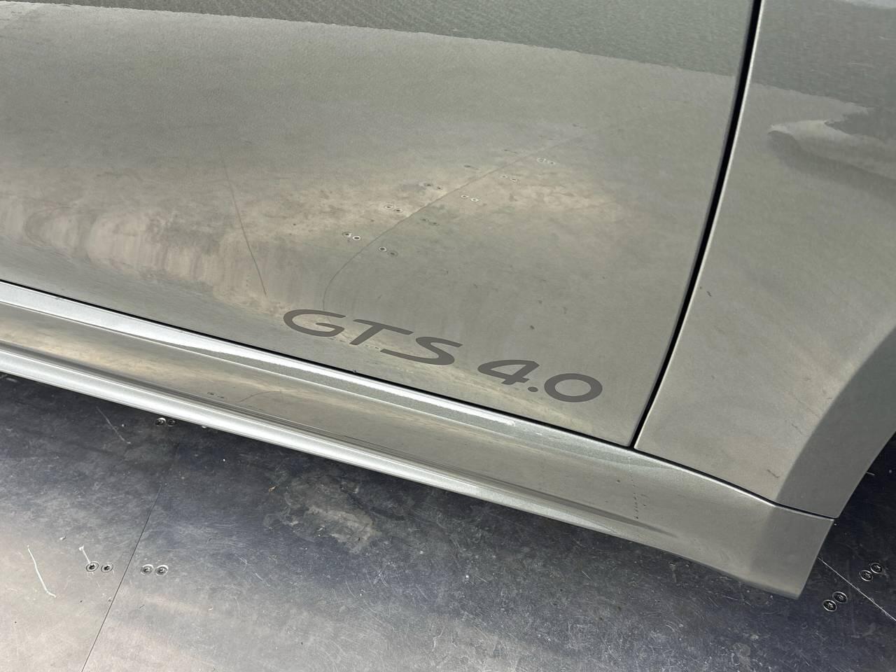 Porsche Cayman view 14
