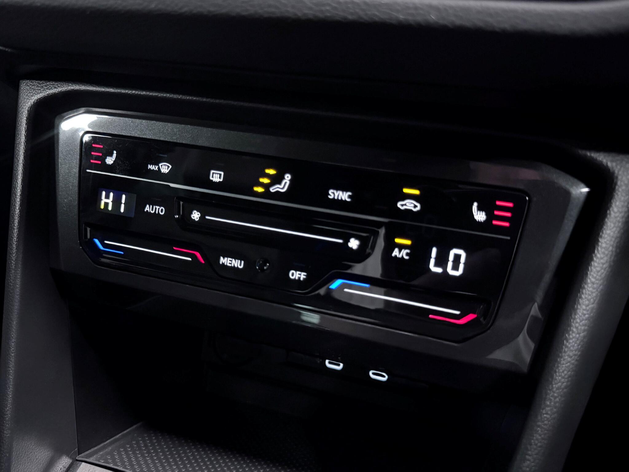 Volkswagen Tiguan view 30