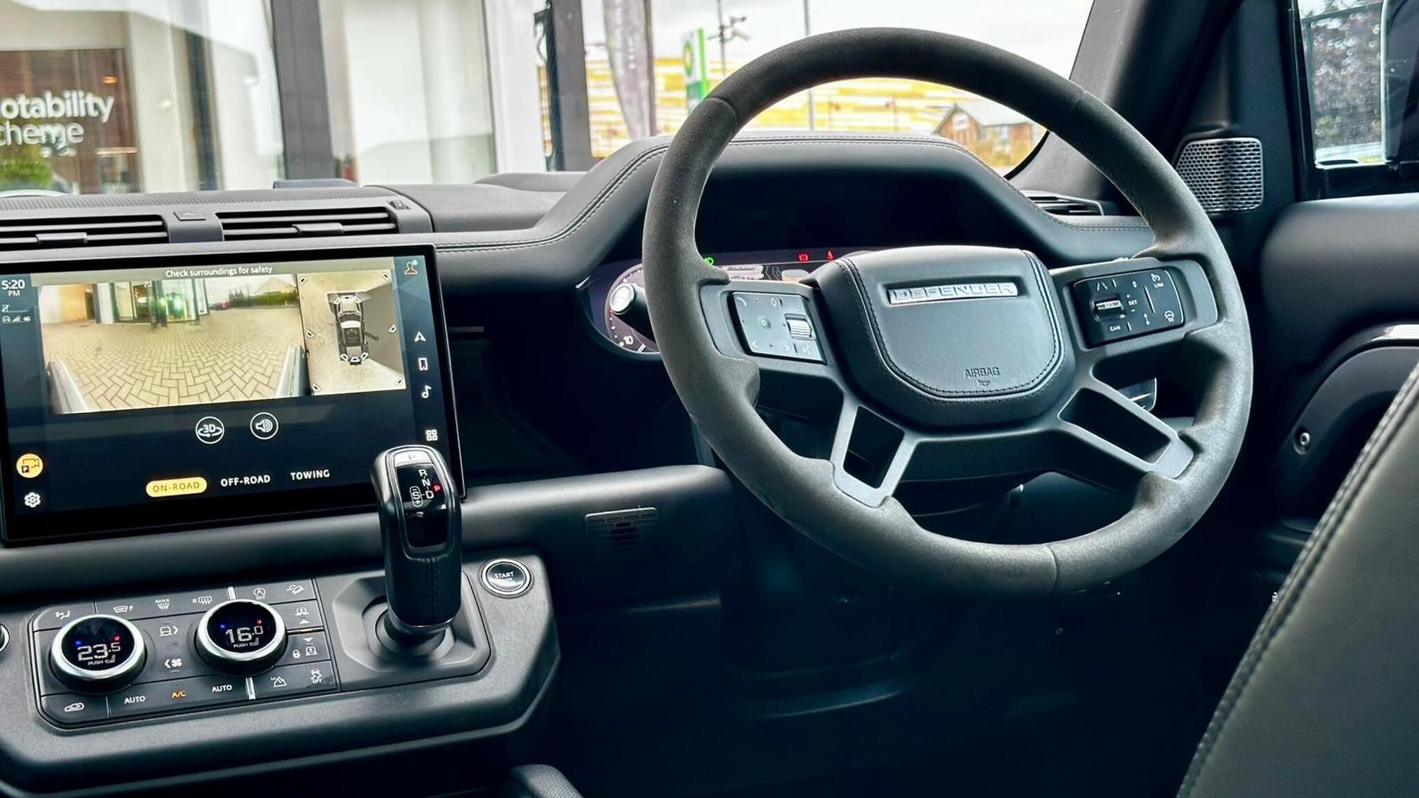 Land Rover Defender 110 view 42