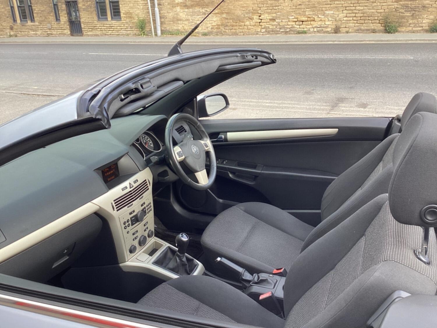 Vauxhall Astra view 27