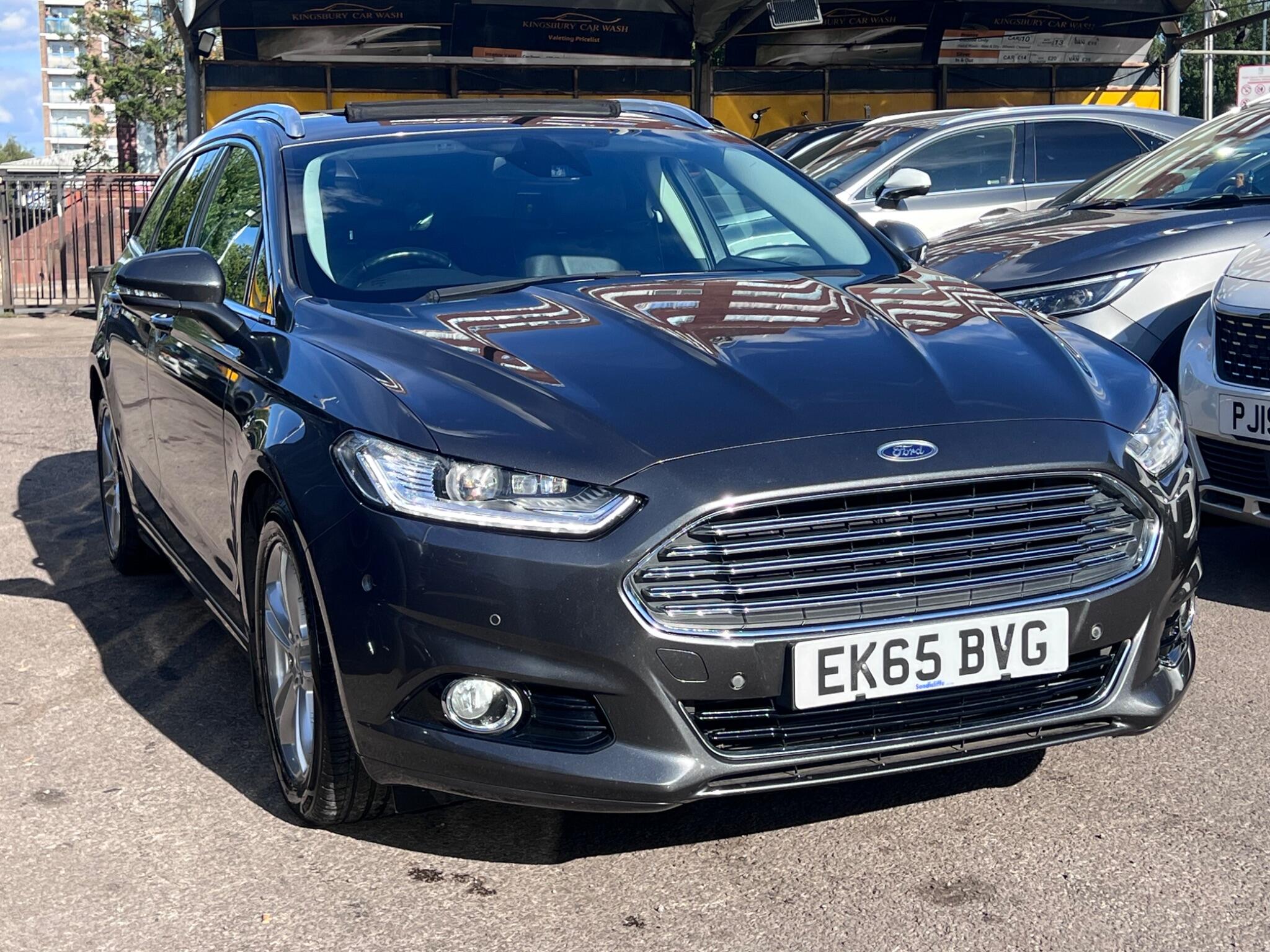 Ford Mondeo view 4