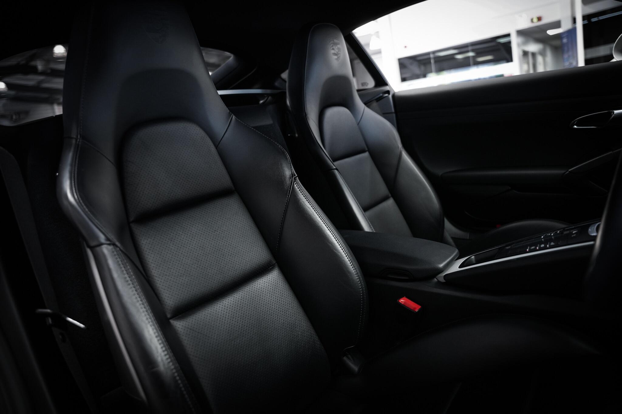 Porsche Cayman view 17