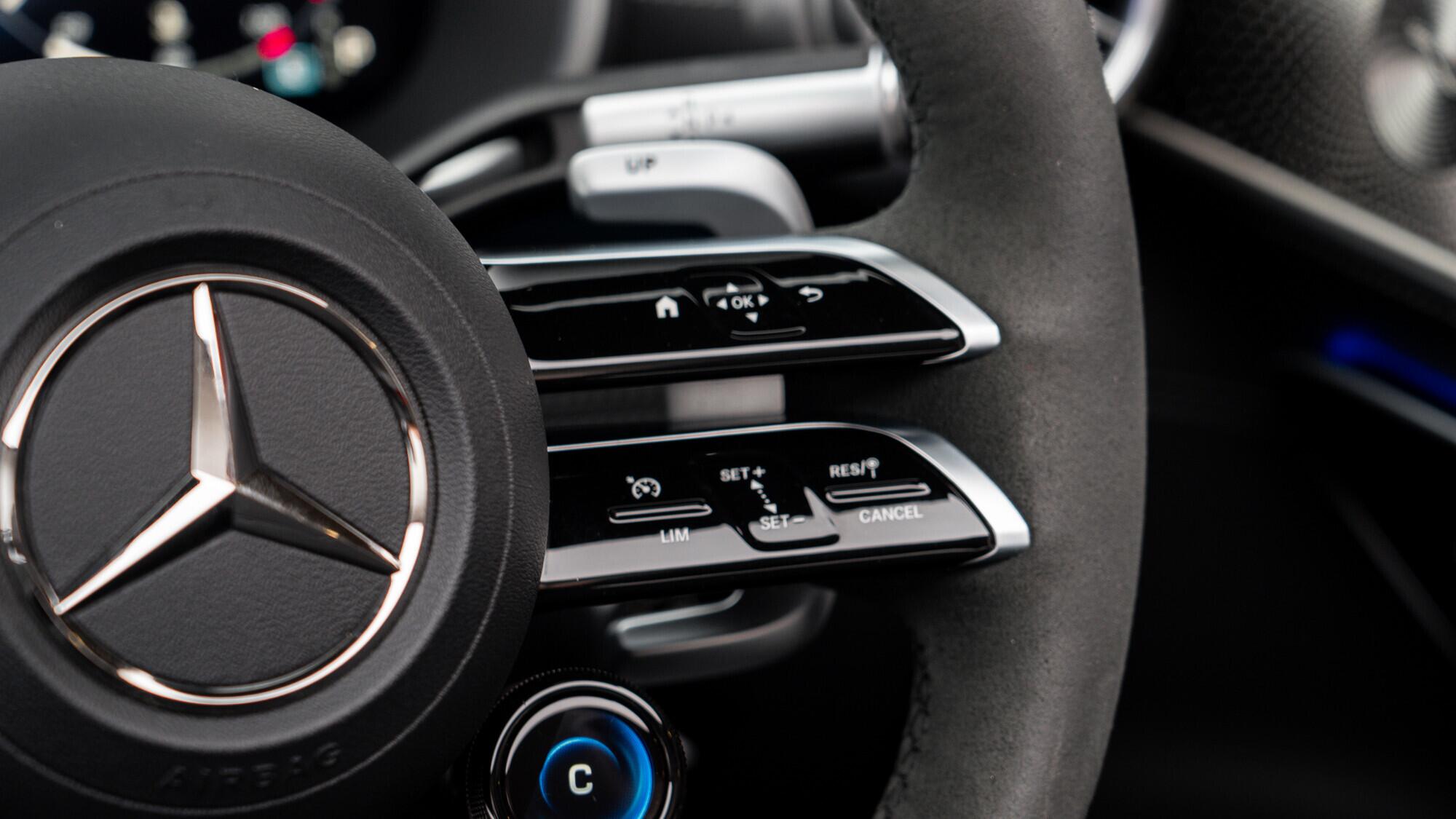 Mercedes-Benz SL view 25