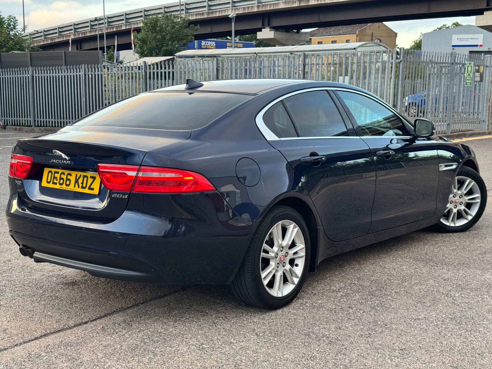 Jaguar Xe view 19