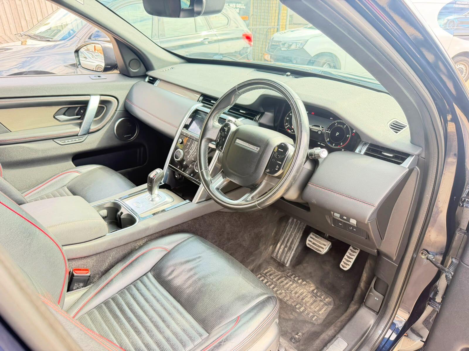 Land Rover Discovery Sport view 9