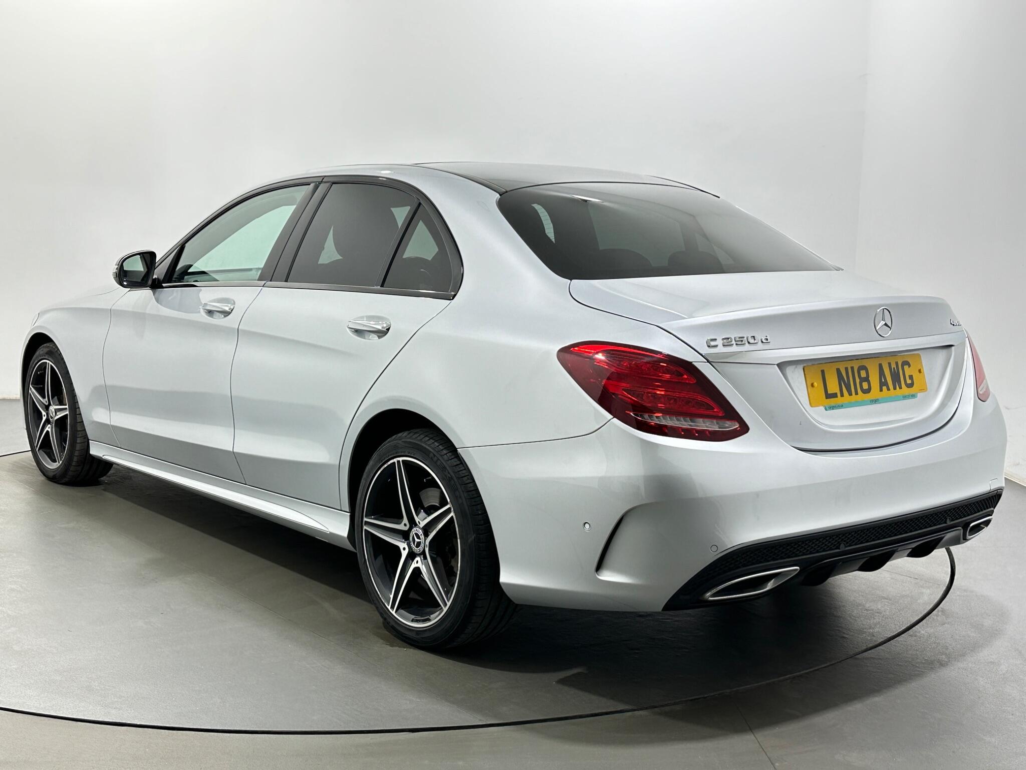 Mercedes-Benz C Class view 6