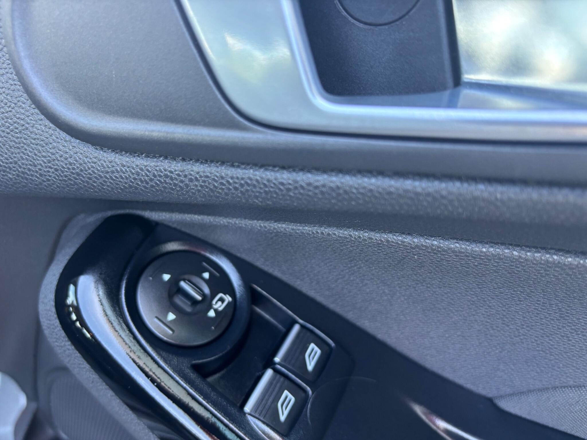 Ford Fiesta view 20