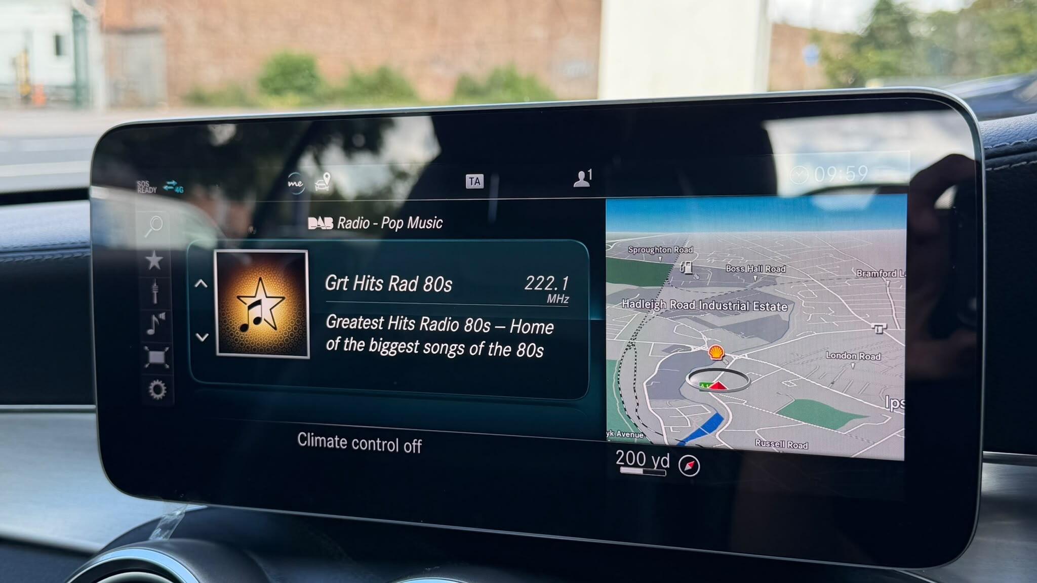 Mercedes-Benz C-Class view 22